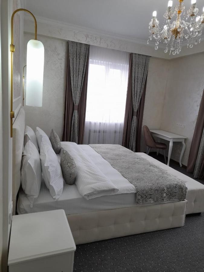 Dora Hotel Shymkent Exterior photo